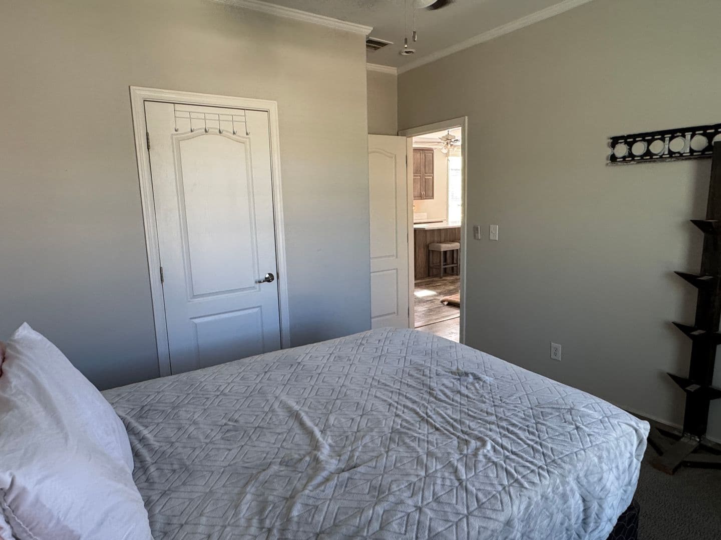 Sandia Park House: 1718 N Highway 14