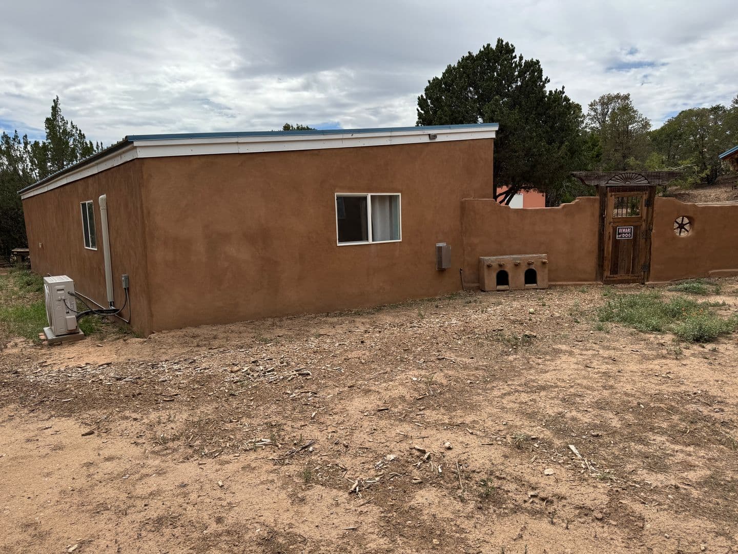 Tijeras House: 20 B Axton Ln