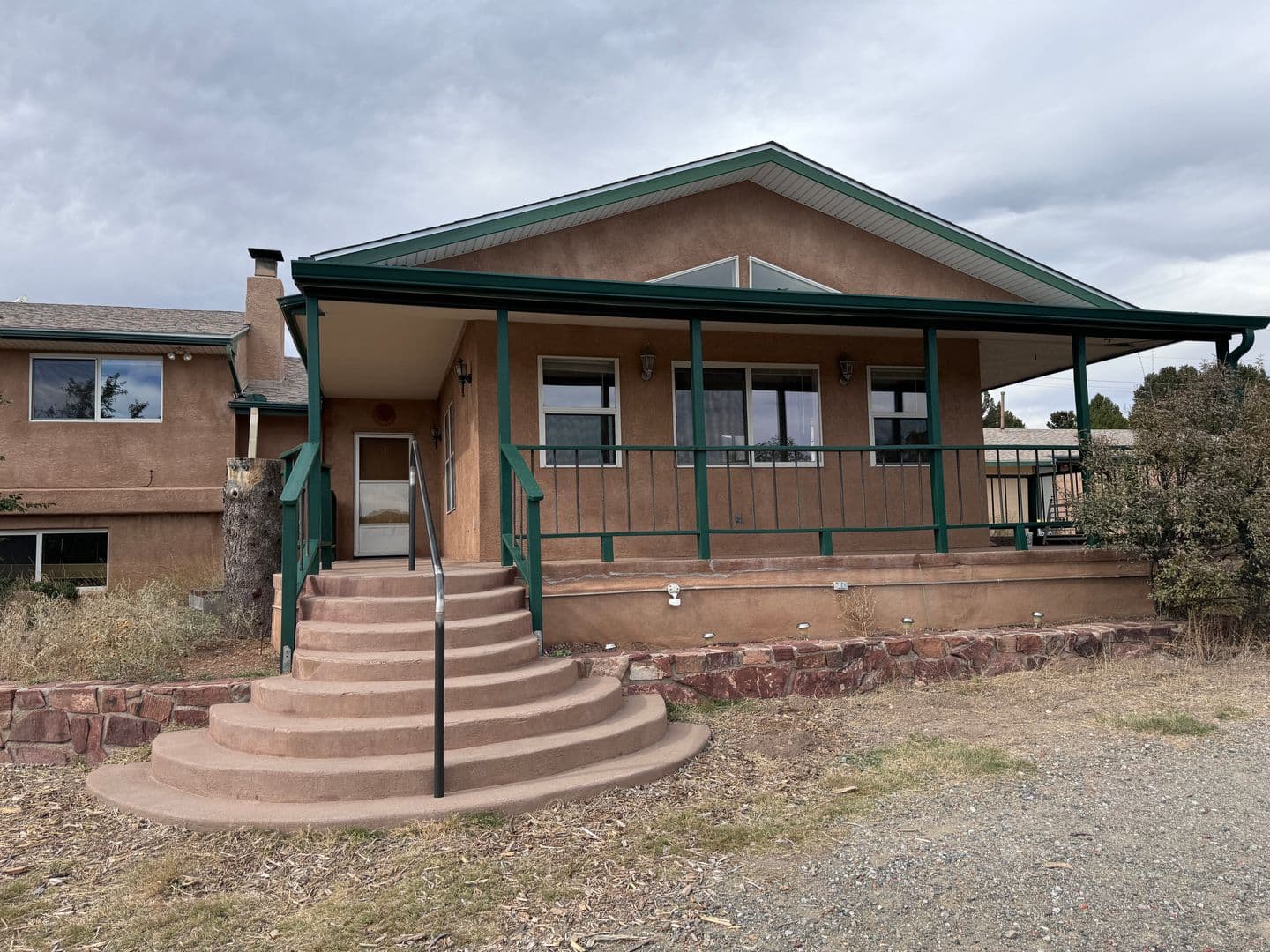 Cedar Crest House: 8 Paul Rd