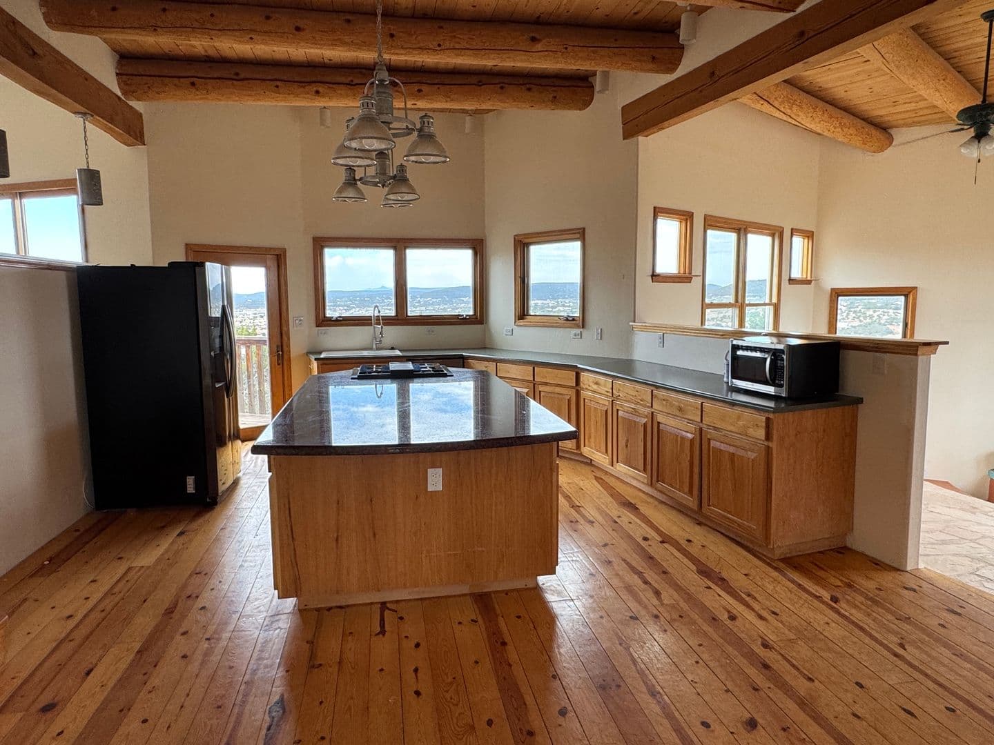 Edgewood House: 10 Alta Ct