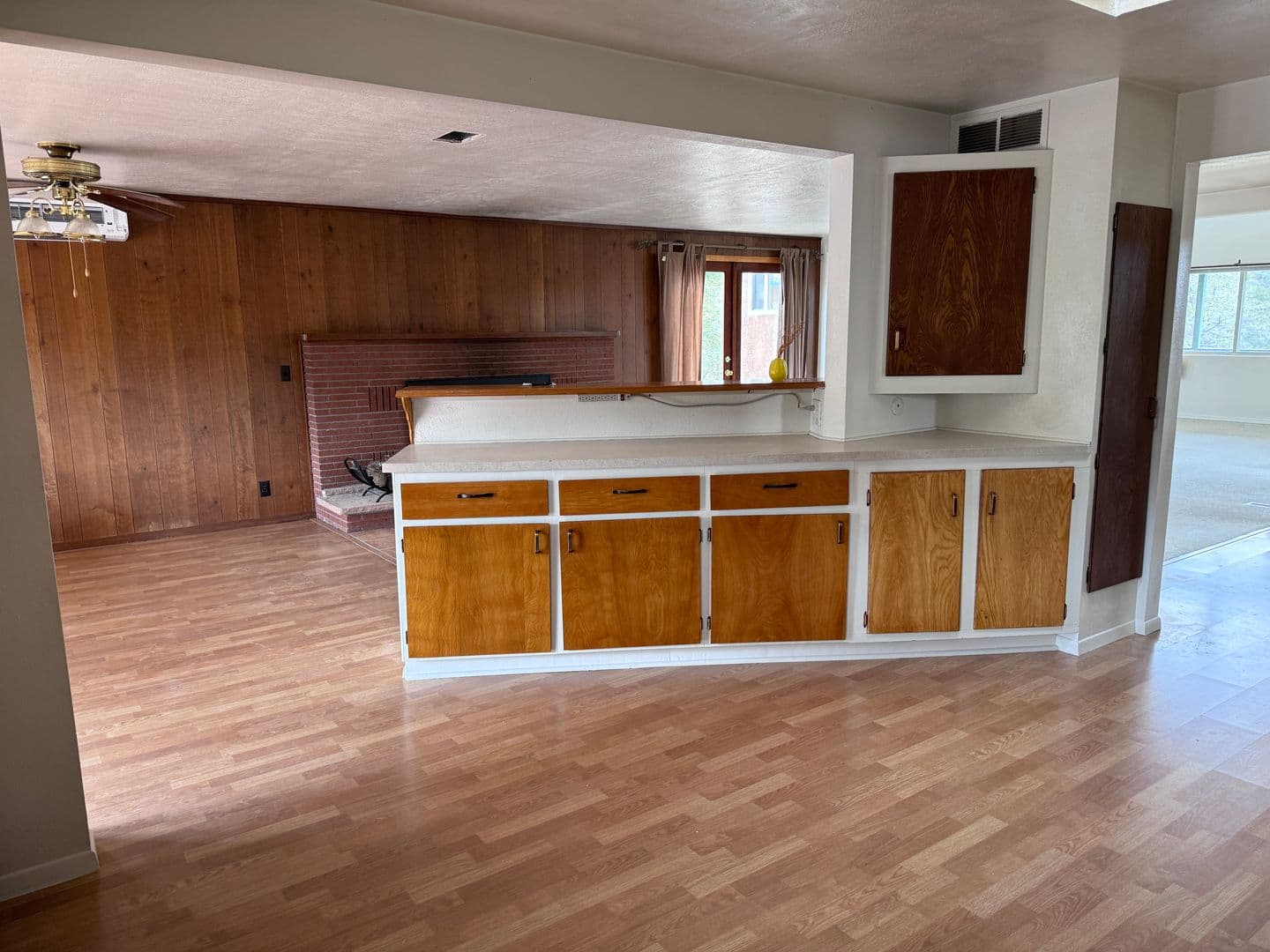 Cedar Crest House: 8 Paul Rd