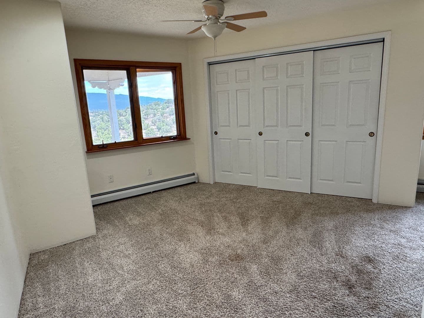 Edgewood House: 10 Alta Ct