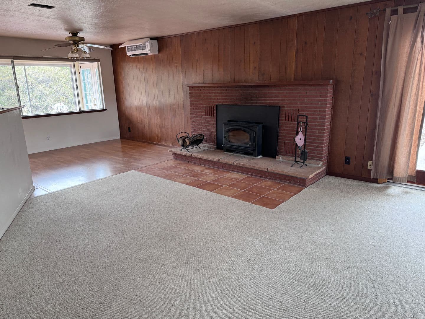 Cedar Crest House: 8 Paul Rd