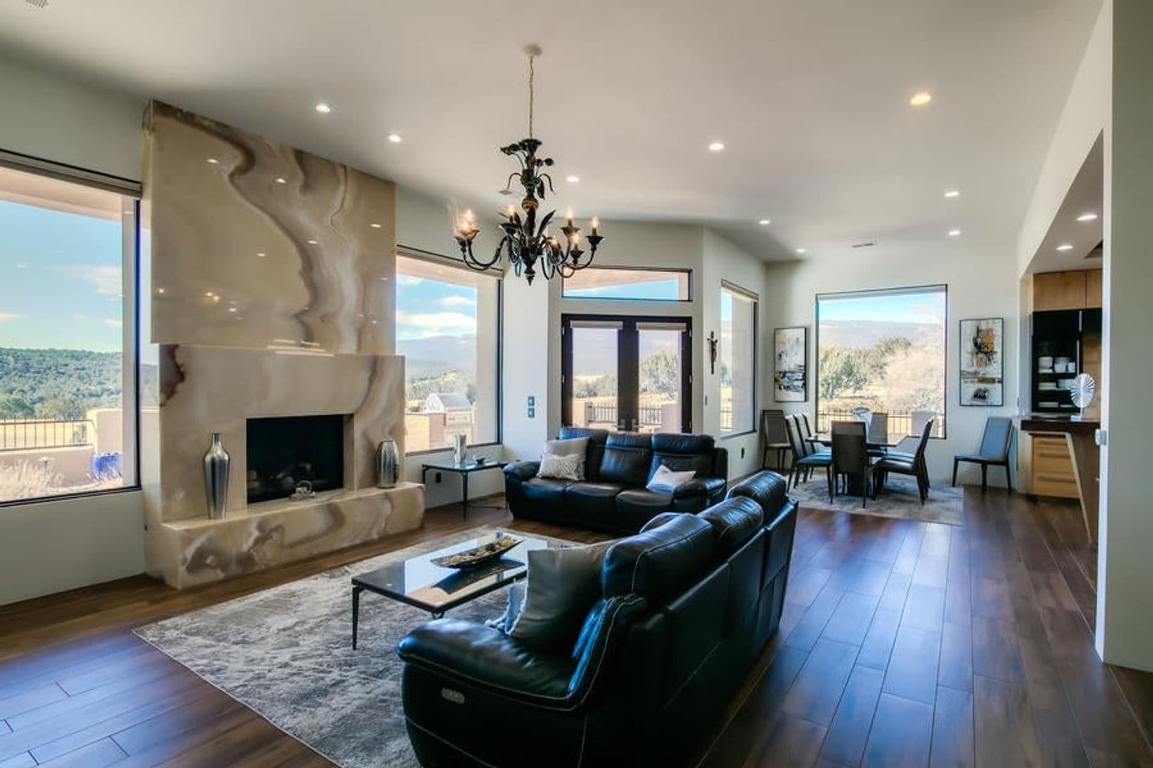 Sandia Park House: 31 Hogan Ct