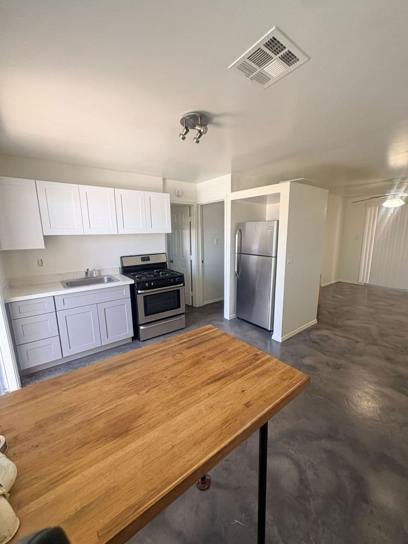 Phoenix Apartment: 3427 N 12th Pl