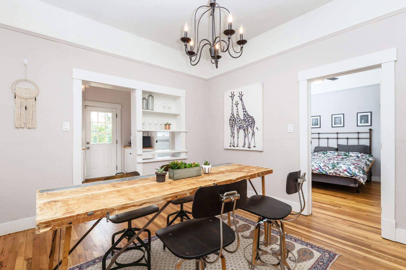 Phoenix House: 1325 W Woodland Ave