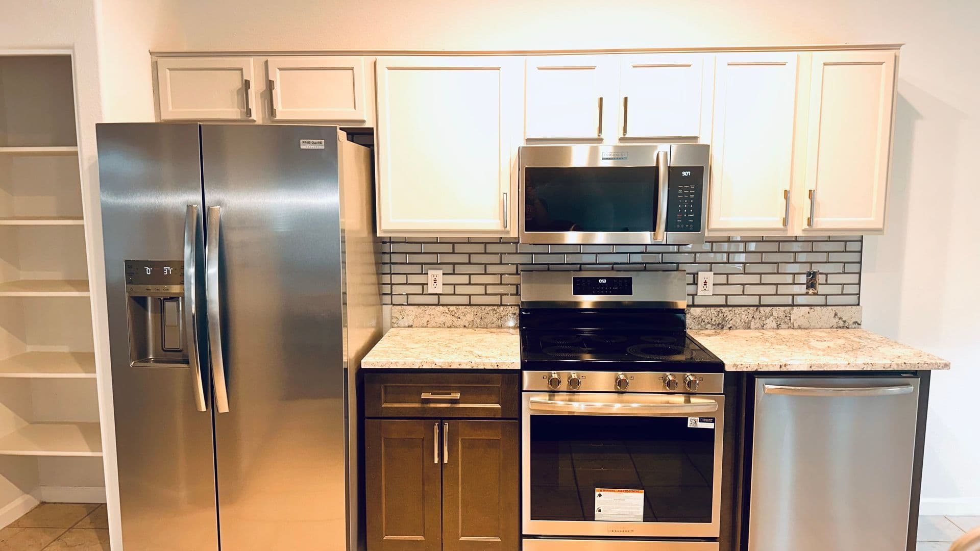 Apache Junction House: 5563 E Greasewood St
