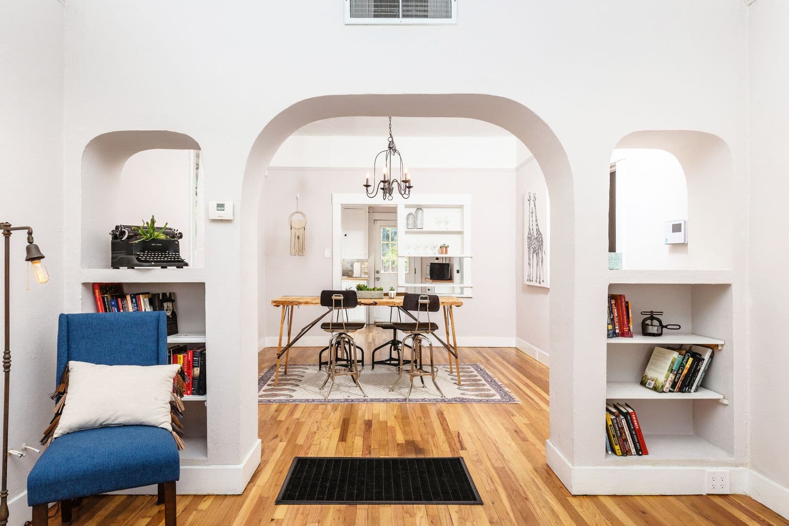 Phoenix House: 1325 W Woodland Ave