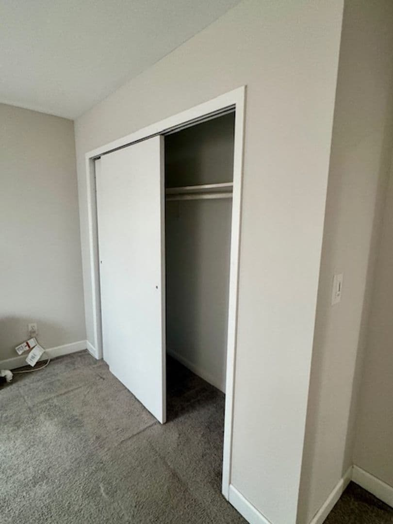 Rockville Centre Apartment: 44 College Place