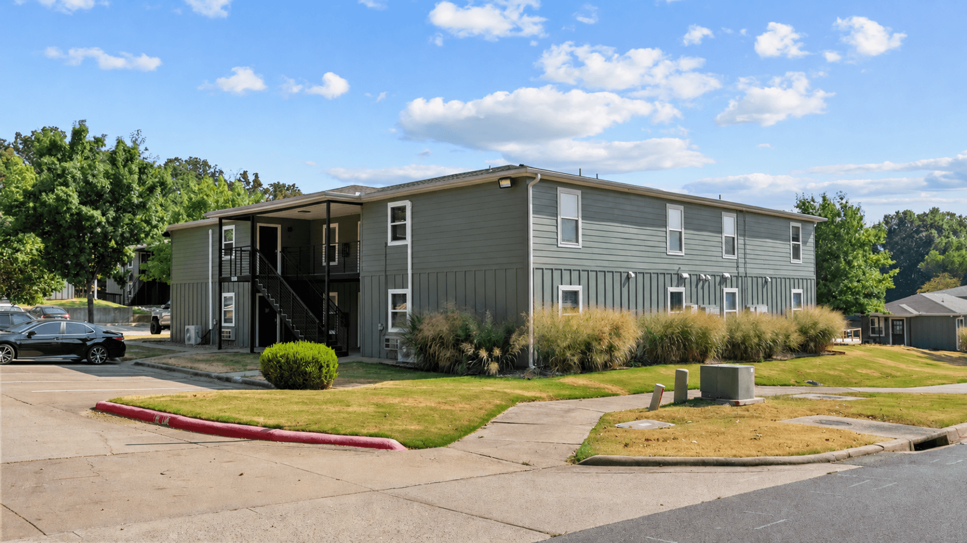 Fayetteville Apartment: 1767 W Bedford Loop