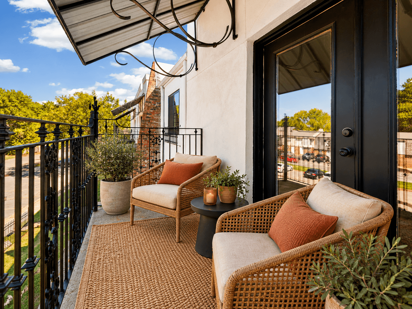 Fayetteville Apartment: 2000 N Garland Ave
