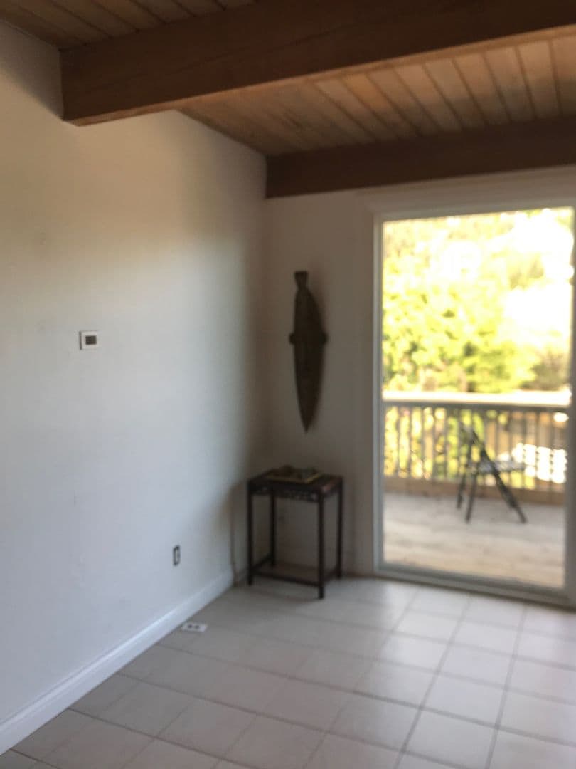 Laguna Beach Apartment: 871 Park Avenue