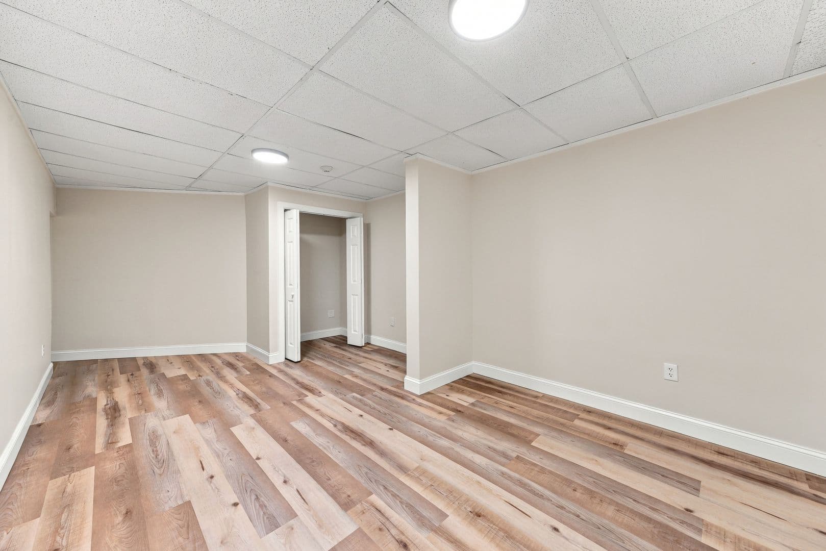 Somers Point Apartment: 805 W New York Ave
