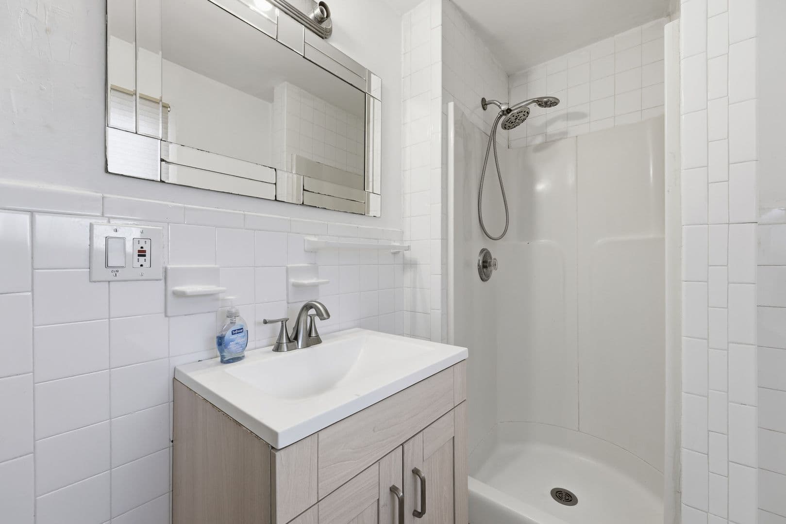Somers Point Apartment: 805 W New York Ave