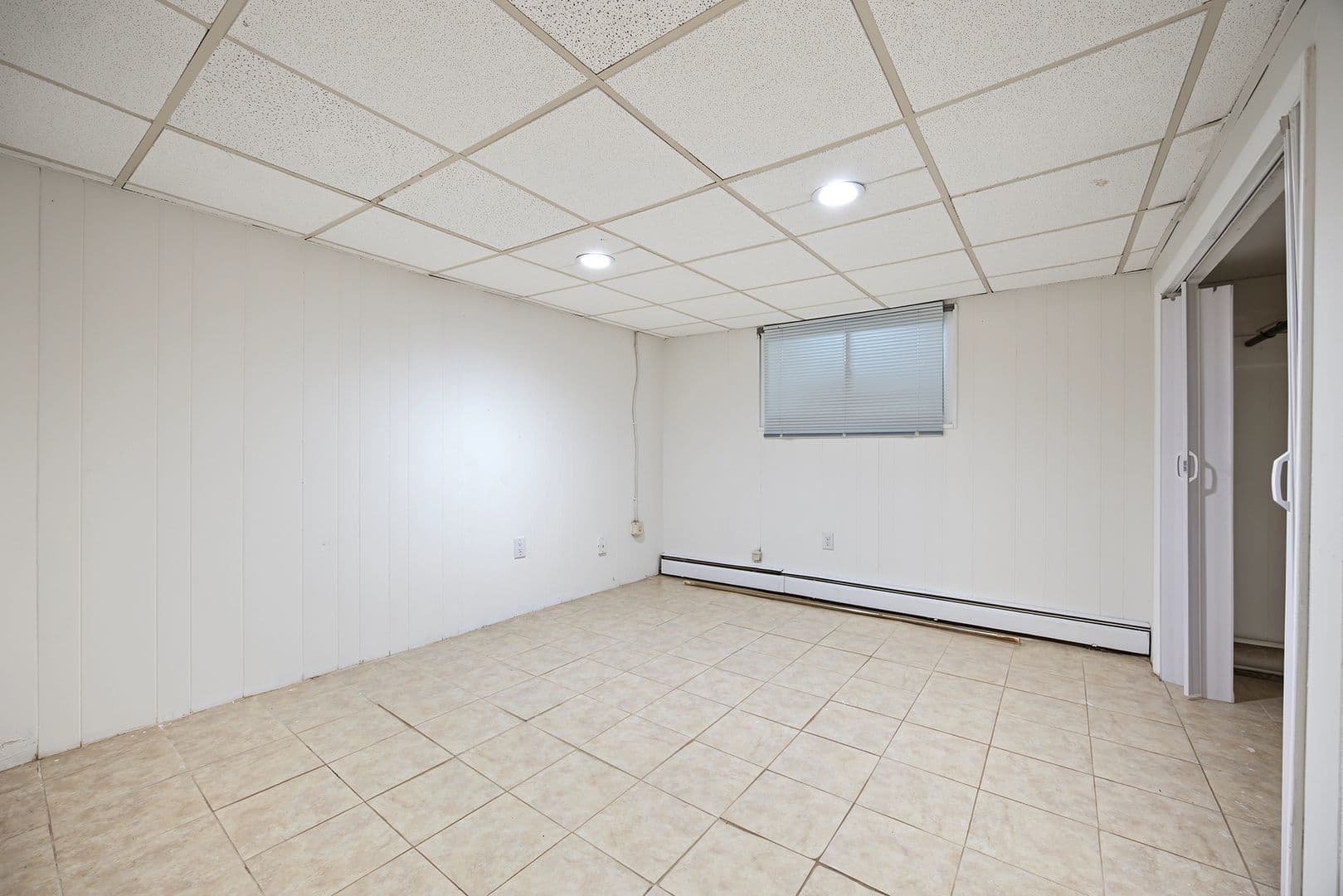 Somers Point Apartment: 1 Braddock Ave