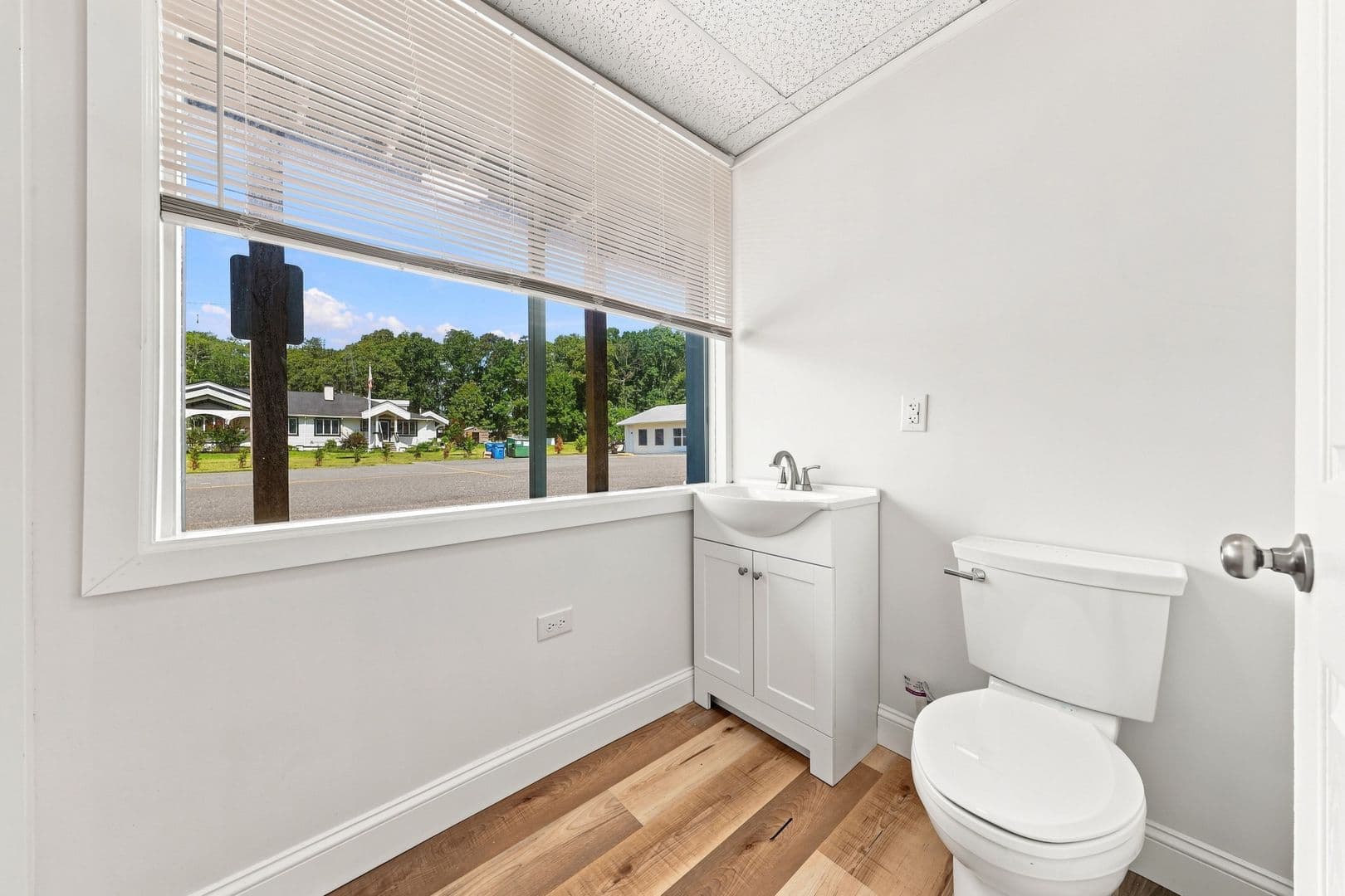 Somers Point Apartment: 805 W New York Ave