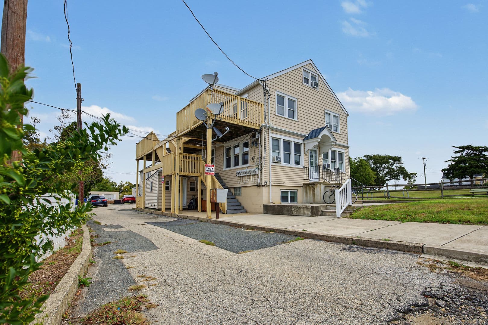 Somers Point Apartment: 1 Braddock Ave