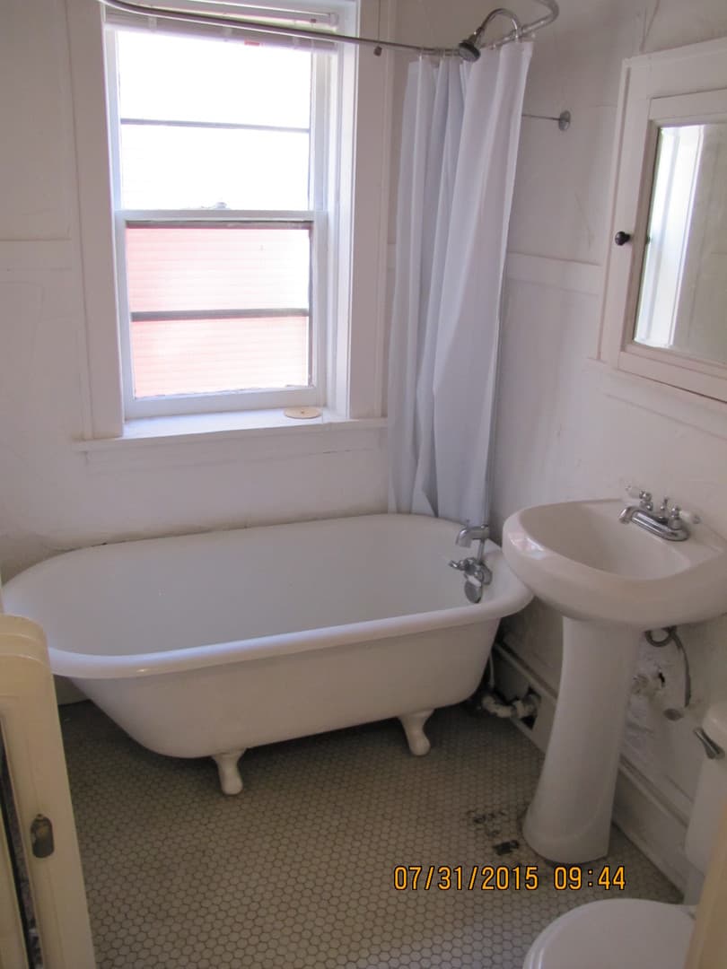 Minneapolis Apartment: 1905 Stevens Ave So.