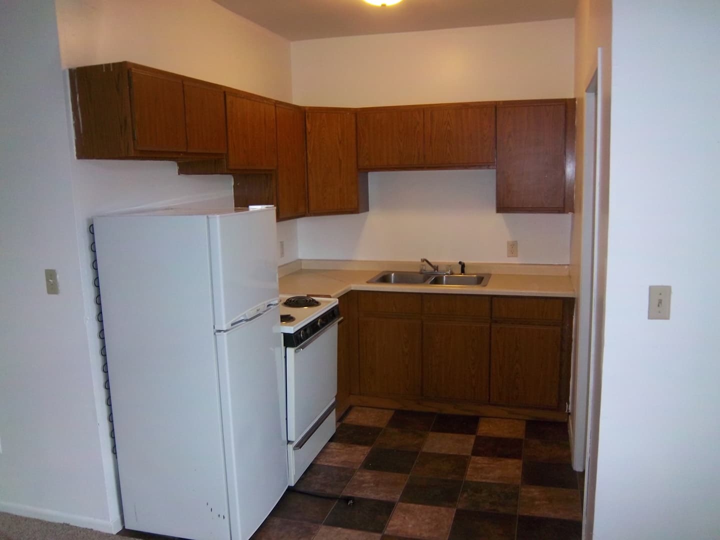 Duluth Apartment: 101 West 3rd Street #100