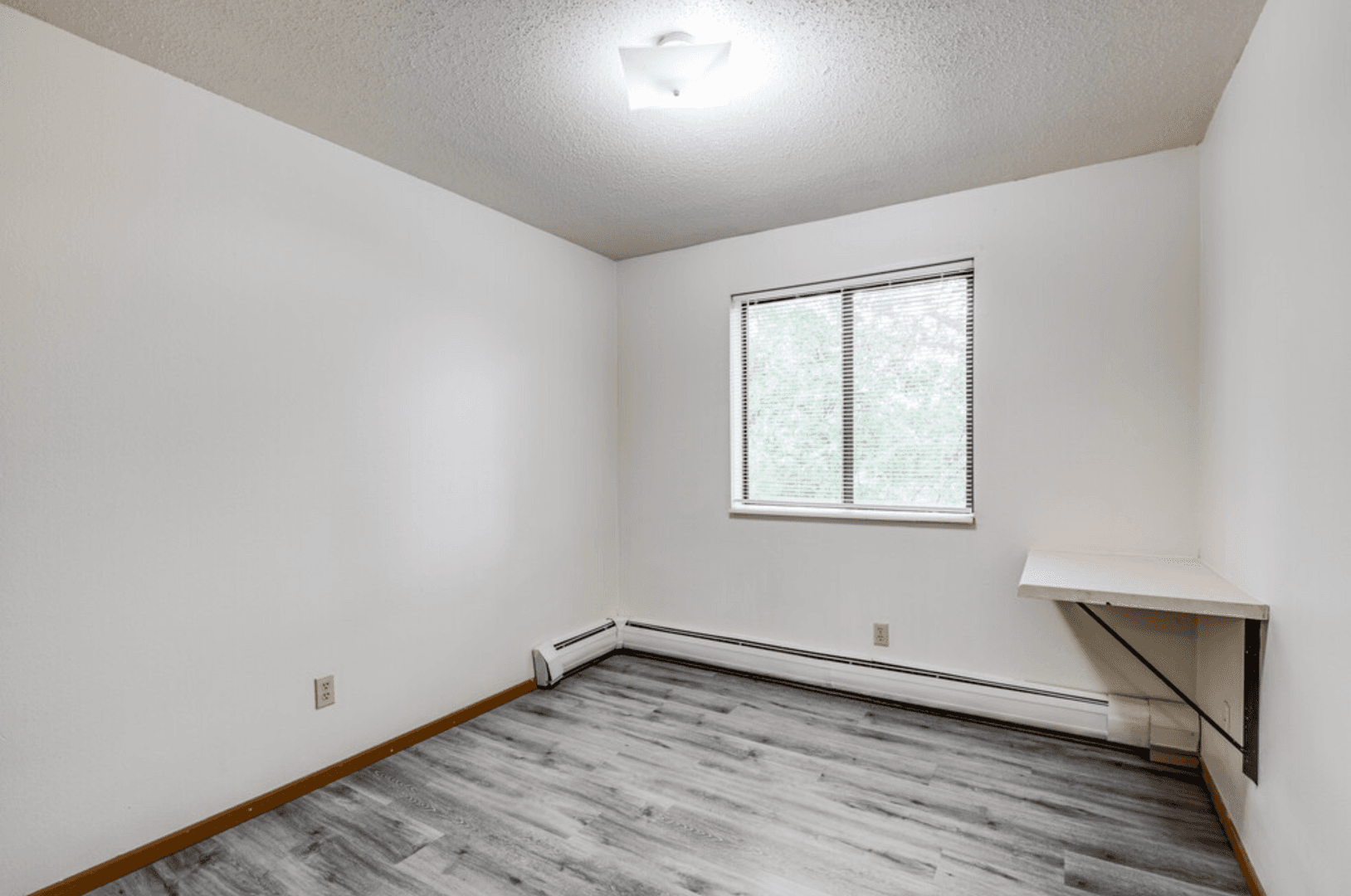 White Bear Lake Apartment: 3515 Century Ave N.