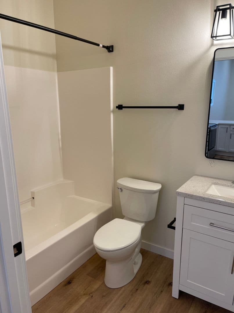Duluth Apartment: 2803 West Superior St.