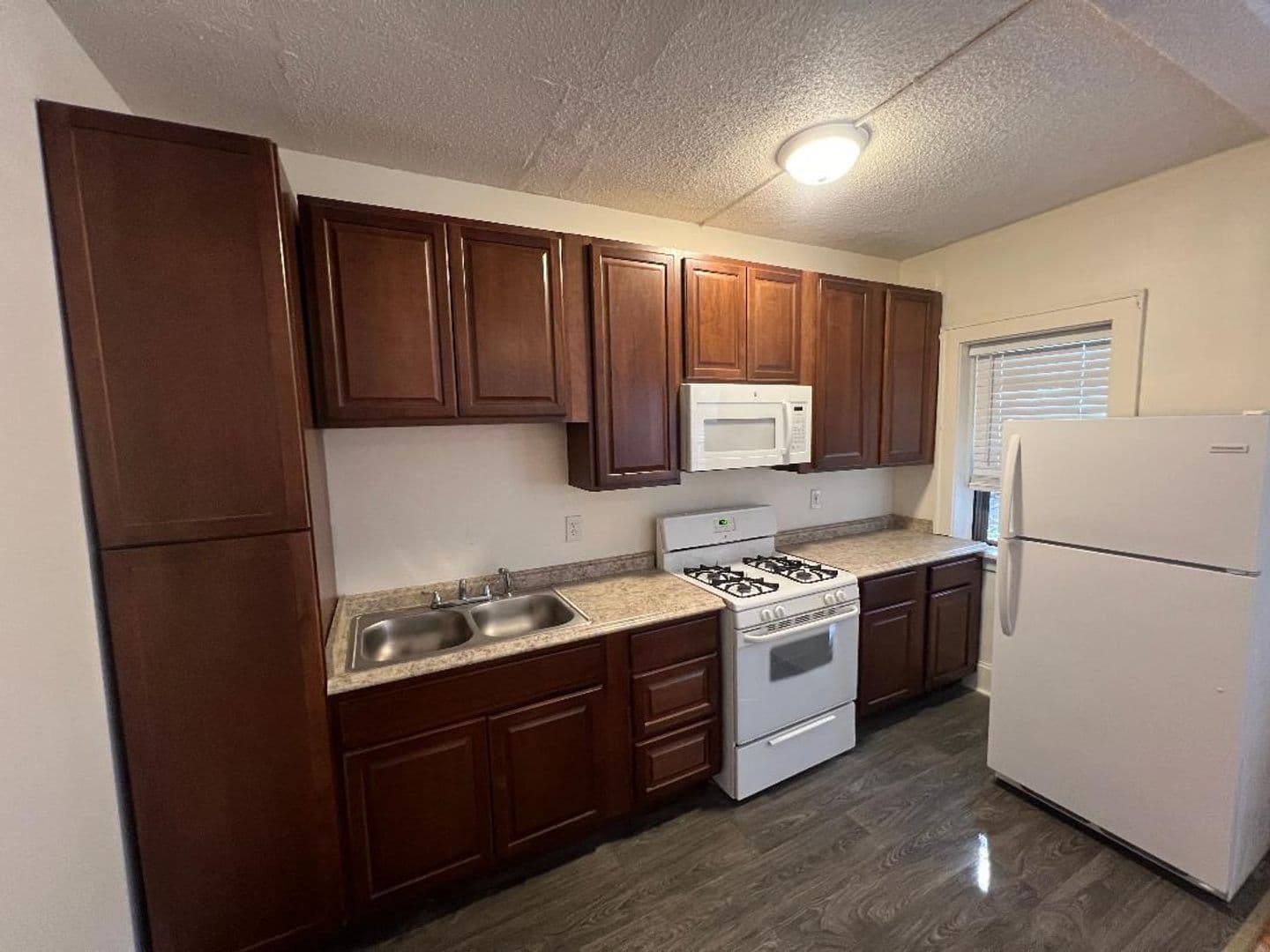 Minneapolis Apartment: 1905 Stevens Ave So.
