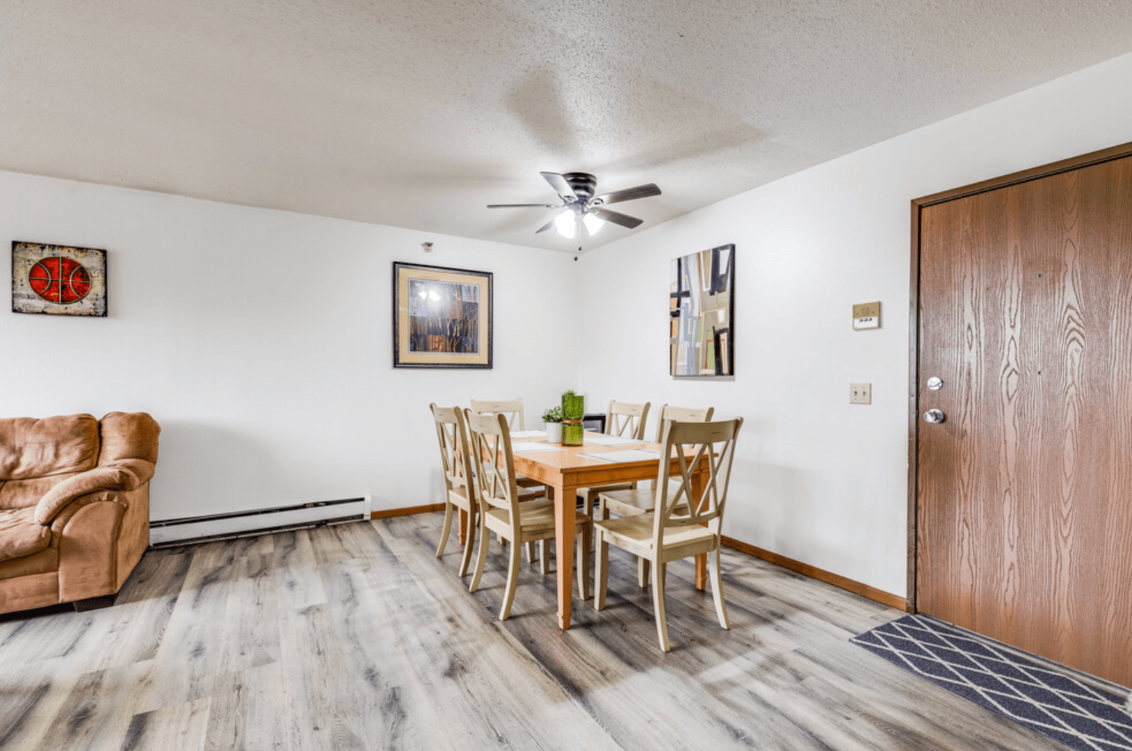 White Bear Lake Apartment: 3515 Century Ave N.