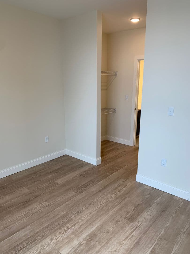Duluth Apartment: 333 N.1st Ave. West,