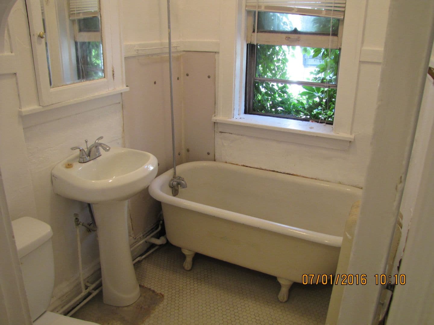 Minneapolis Apartment: 1905 Stevens Ave So.