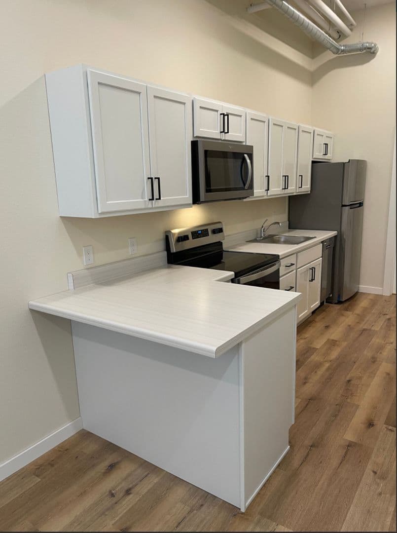 Duluth Apartment: 2803 West Superior St.