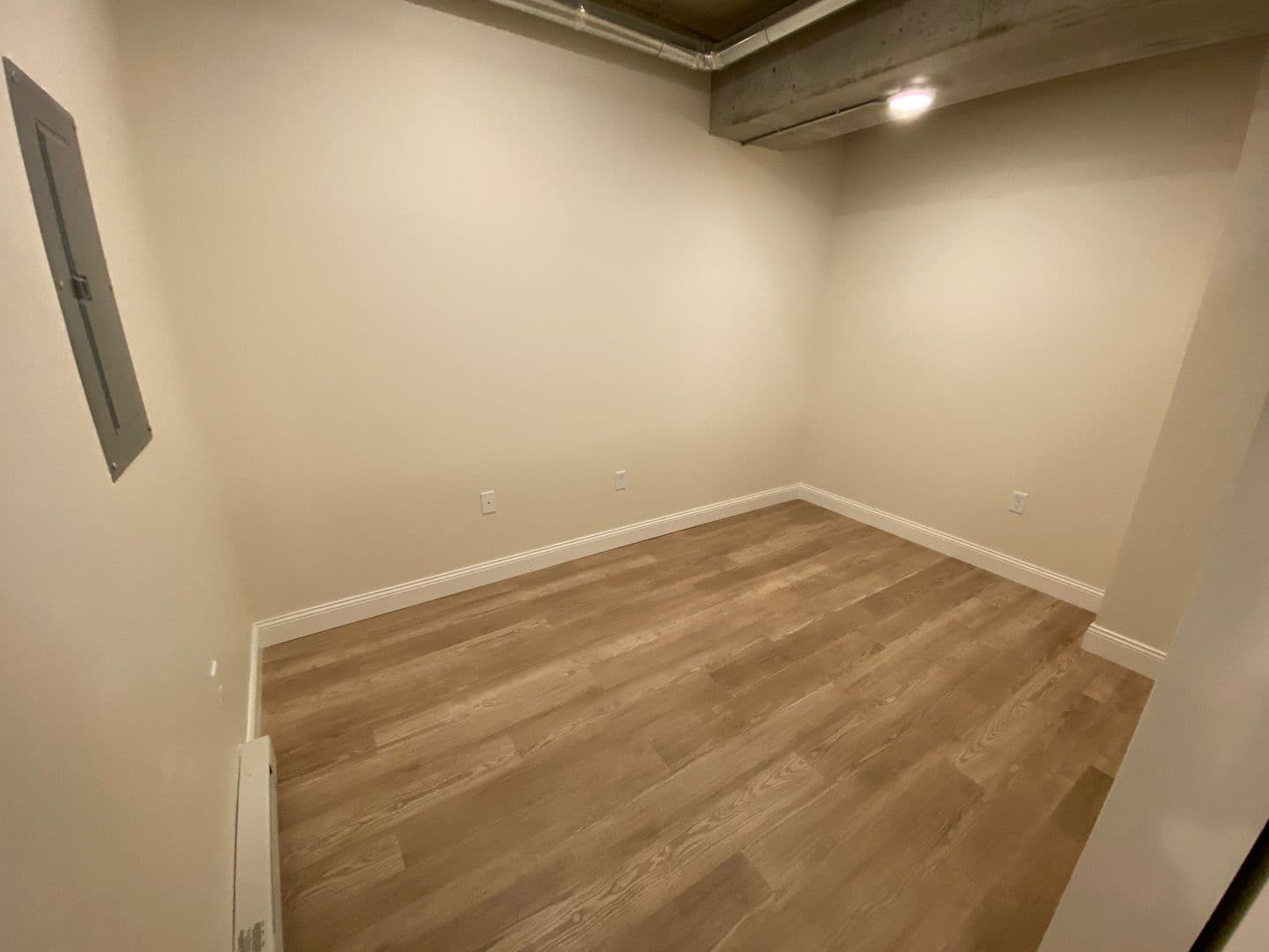 Duluth Apartment: 333 N.1st Ave. West,
