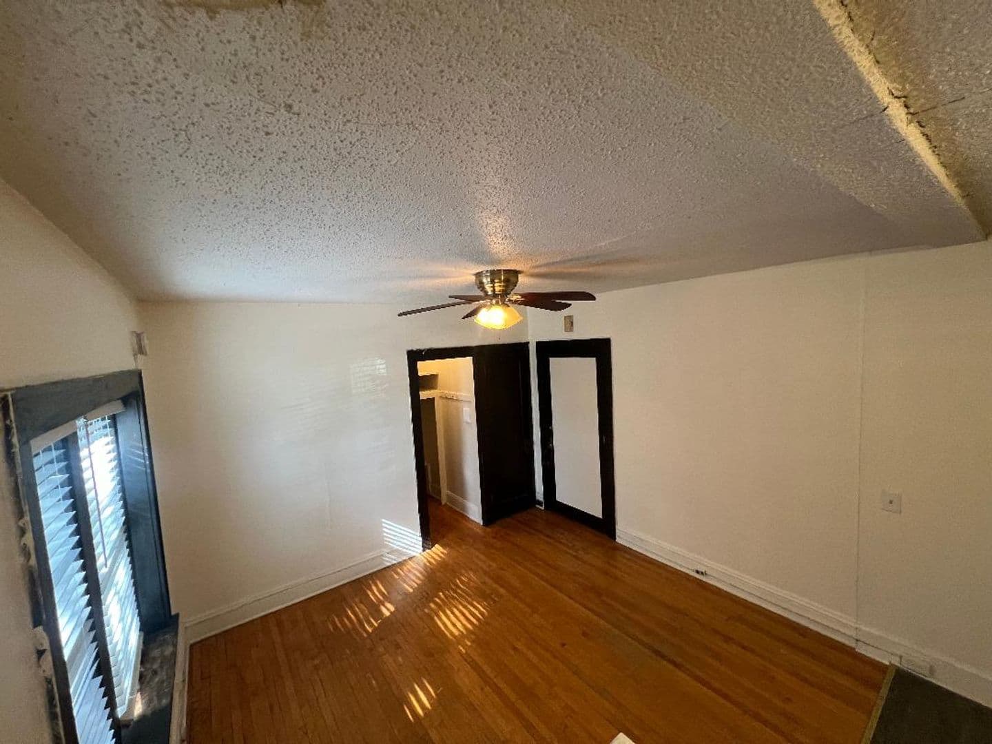 Minneapolis Apartment: 1905 Stevens Ave So.