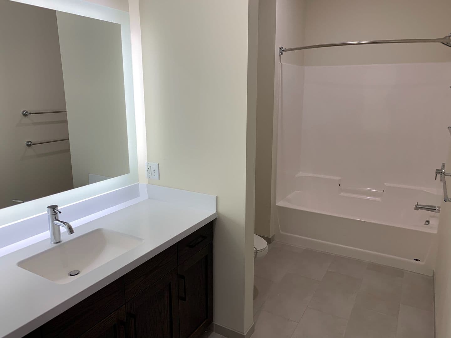 Duluth Apartment: 333 N.1st Ave. West,