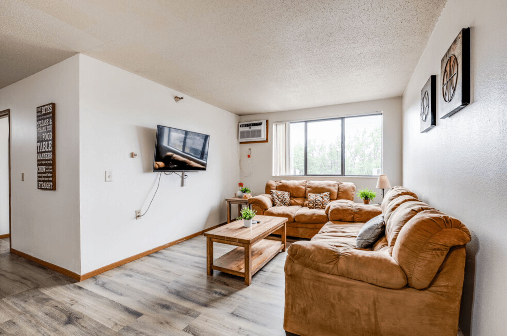 White Bear Lake Apartment: 3515 Century Ave N.