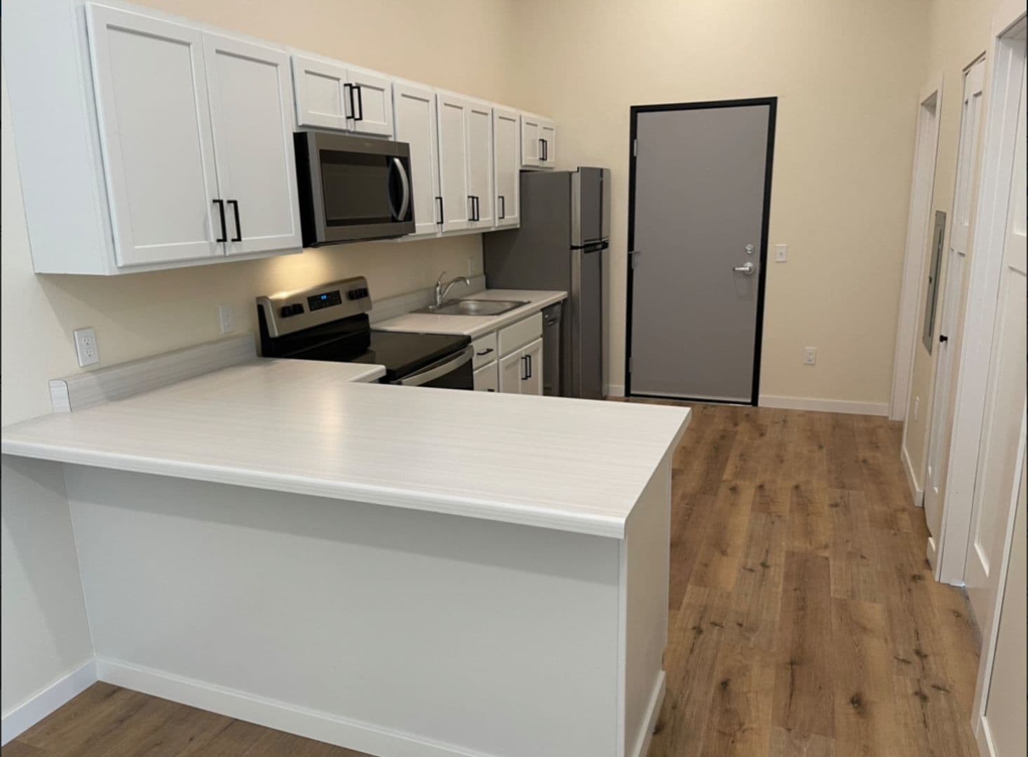 Duluth Apartment: 2803 West Superior St.