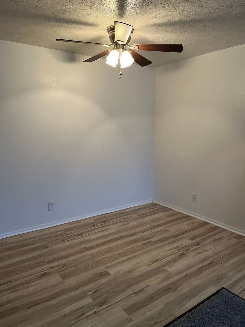 Mentor On The Lake Apartment: 5840 Buckeye Lane #1