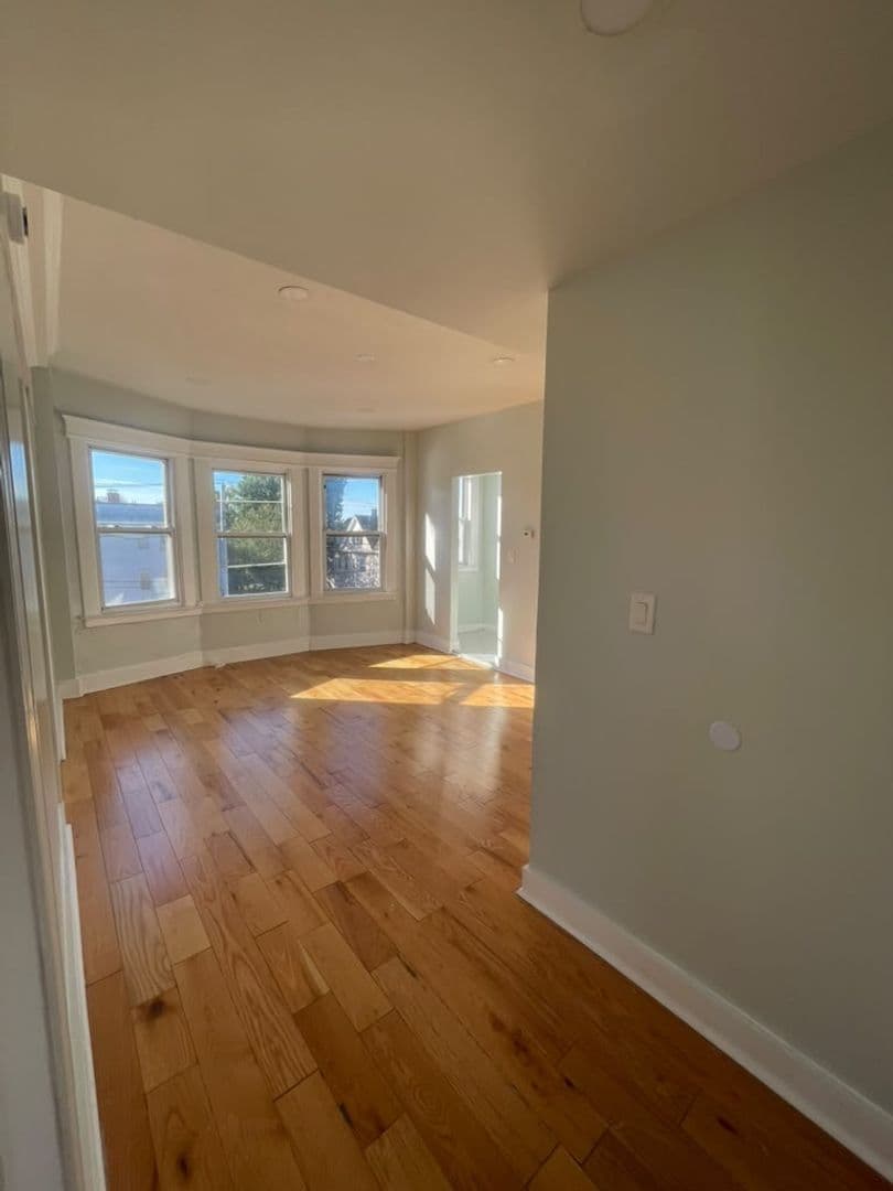 New Haven Apartment: 648 - 650 Ferry Street