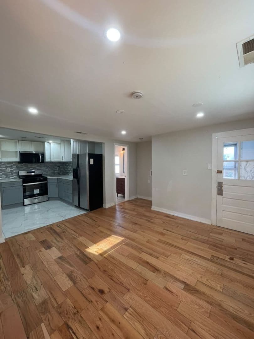 New Haven Apartment: 97 Cedar Street - 2