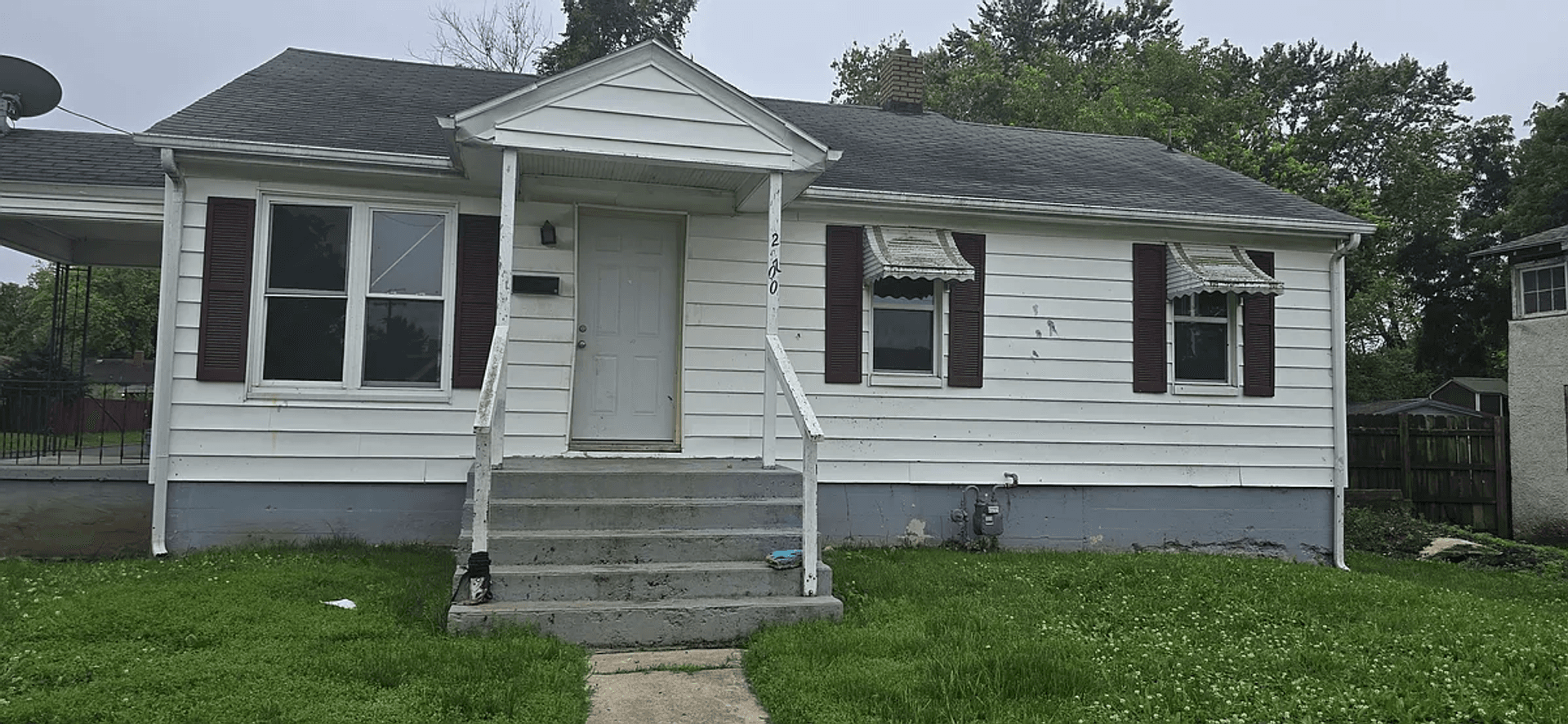 Springfield House: 2200 W Walnut St