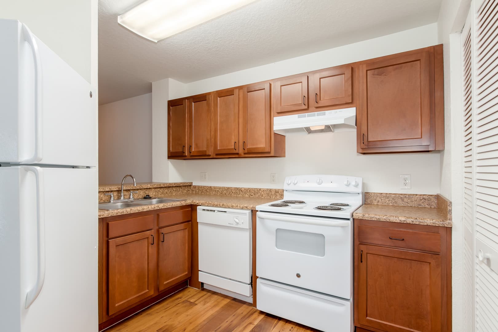 Plant City Apartment: 1001 Fairwinds Circle