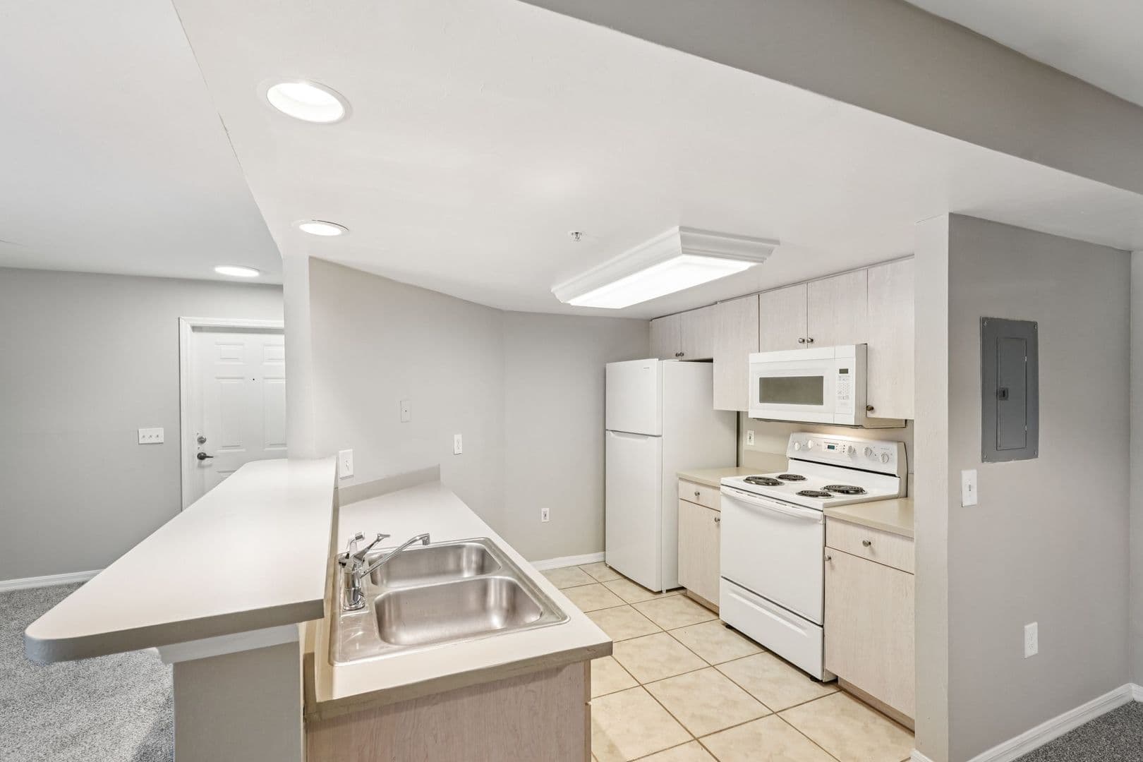 Cape Coral Apartment: 1751 Four Mile Cove Pkwy