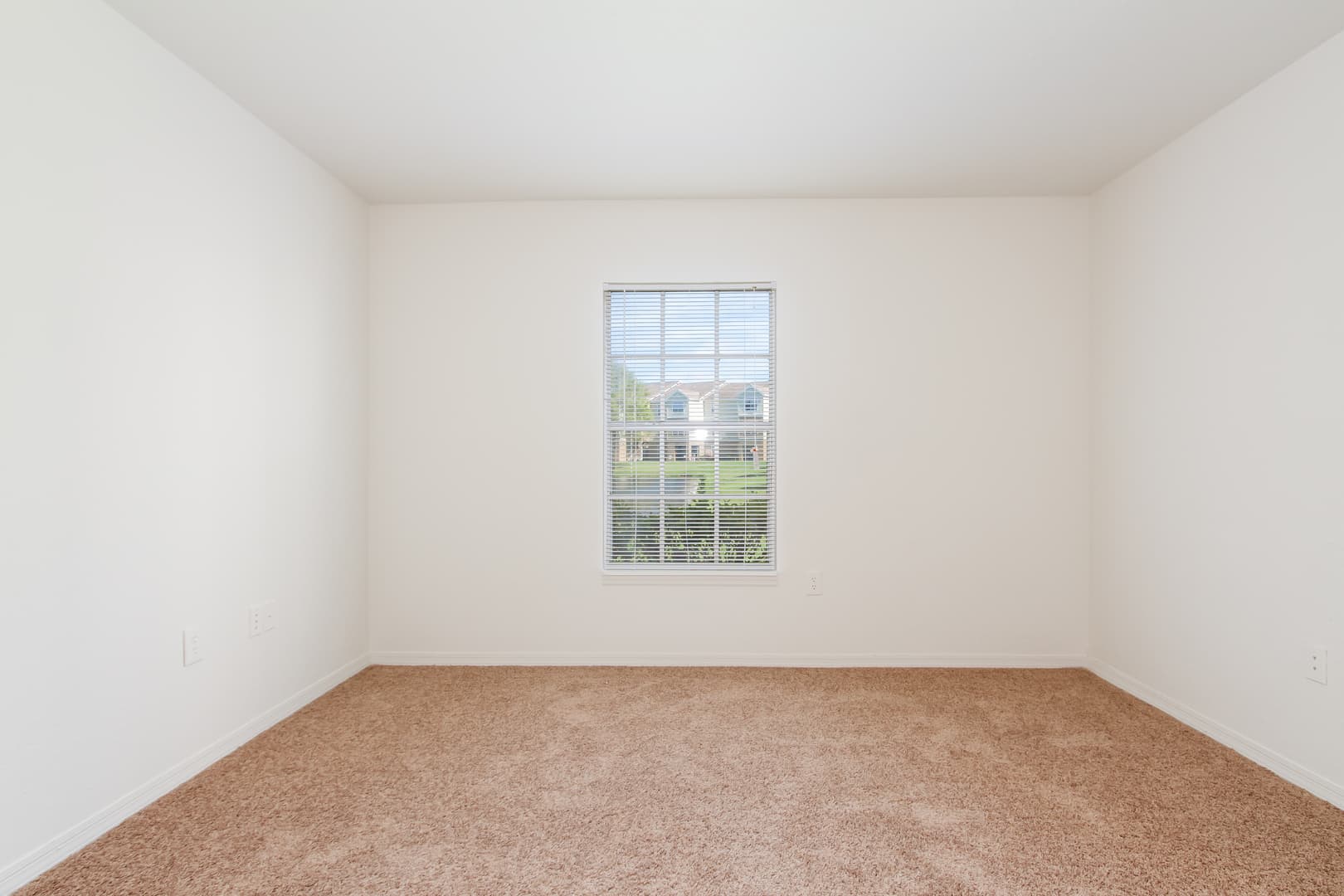 Plant City Apartment: 1001 Fairwinds Circle