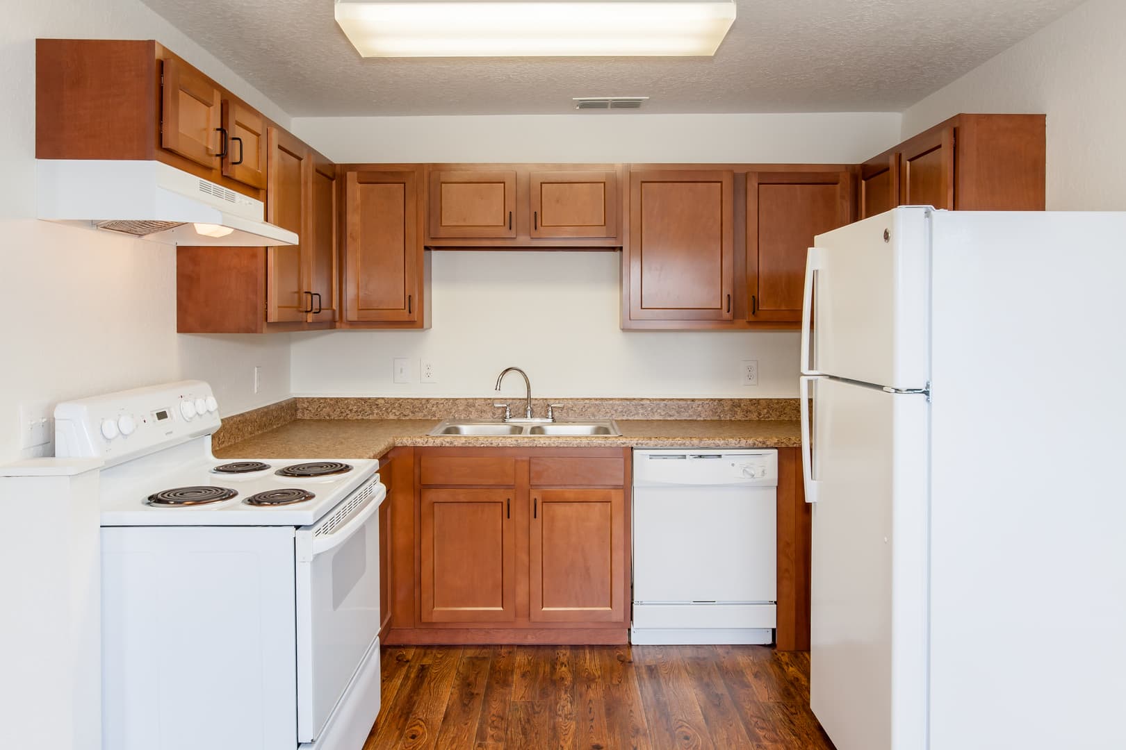 Plant City Apartment: 1001 Fairwinds Circle