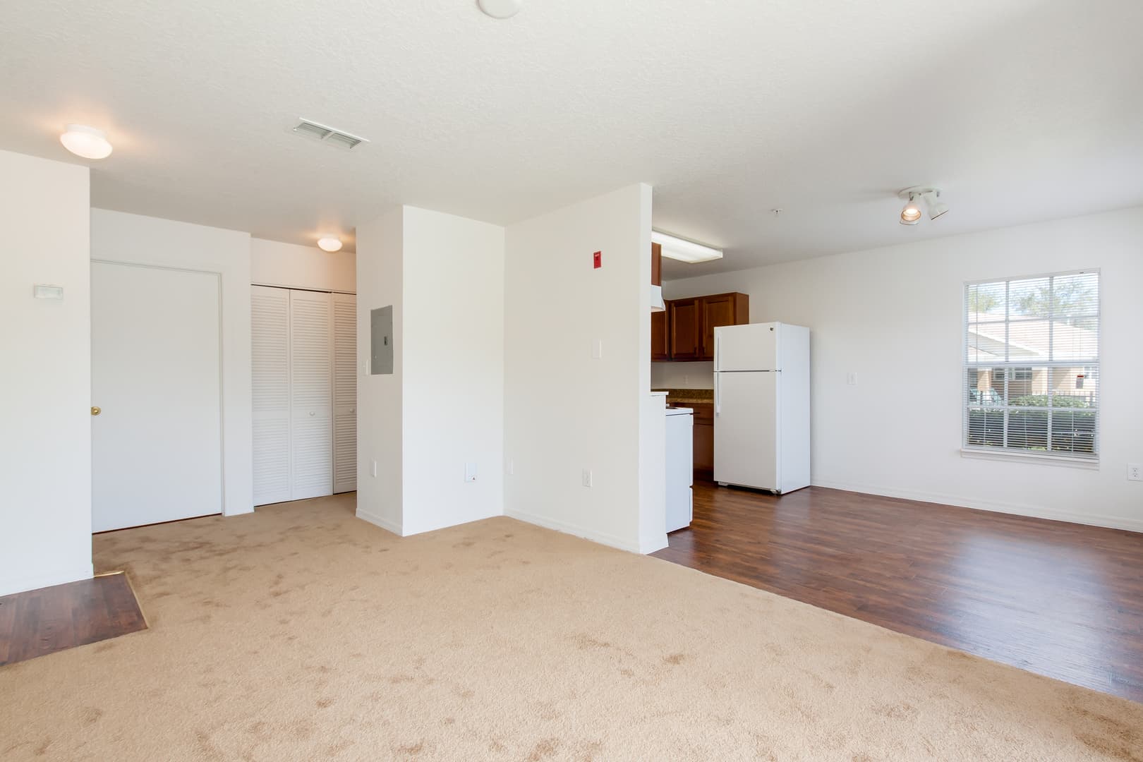 Plant City Apartment: 1001 Fairwinds Circle