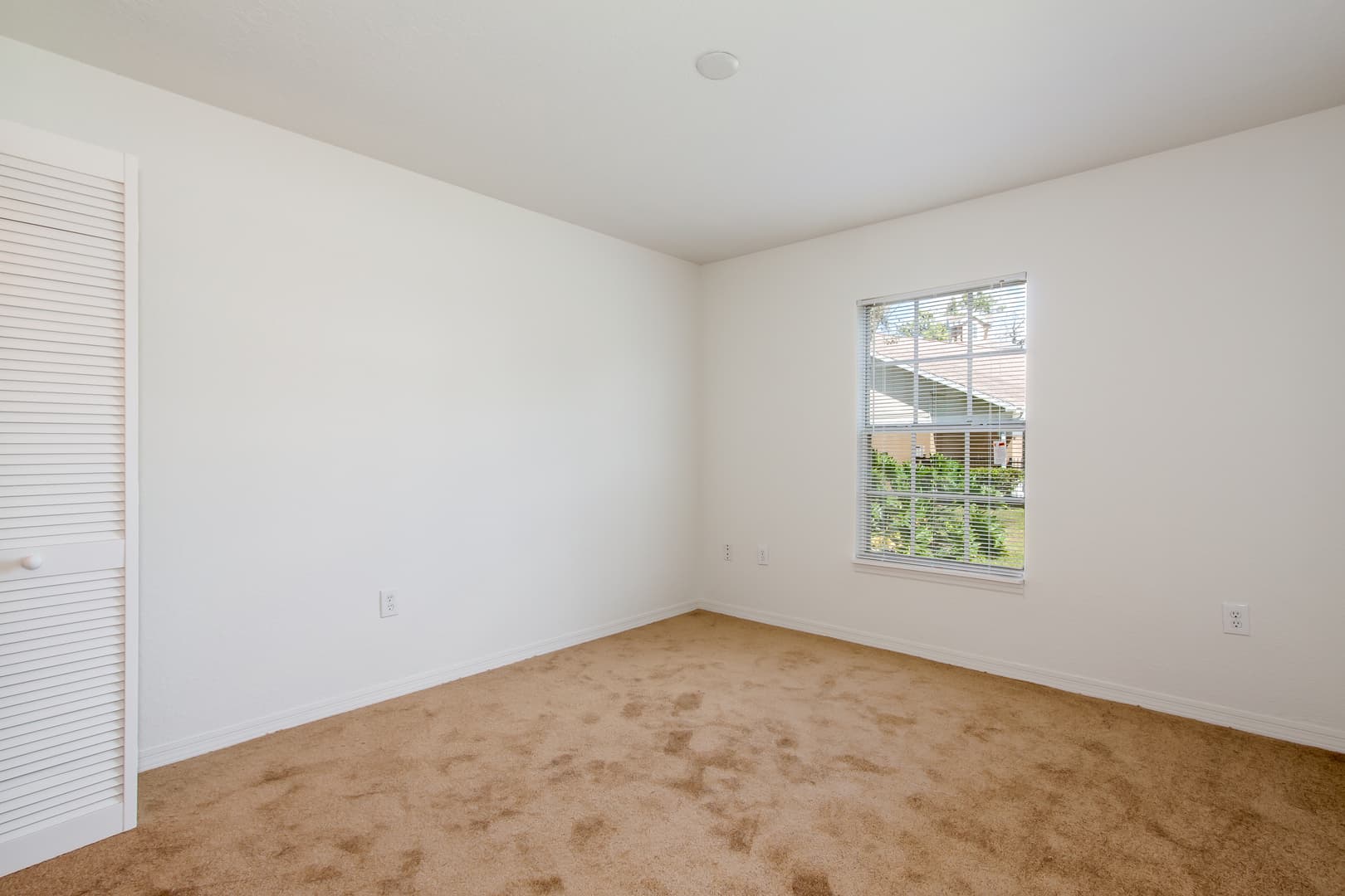 Plant City Apartment: 1001 Fairwinds Circle