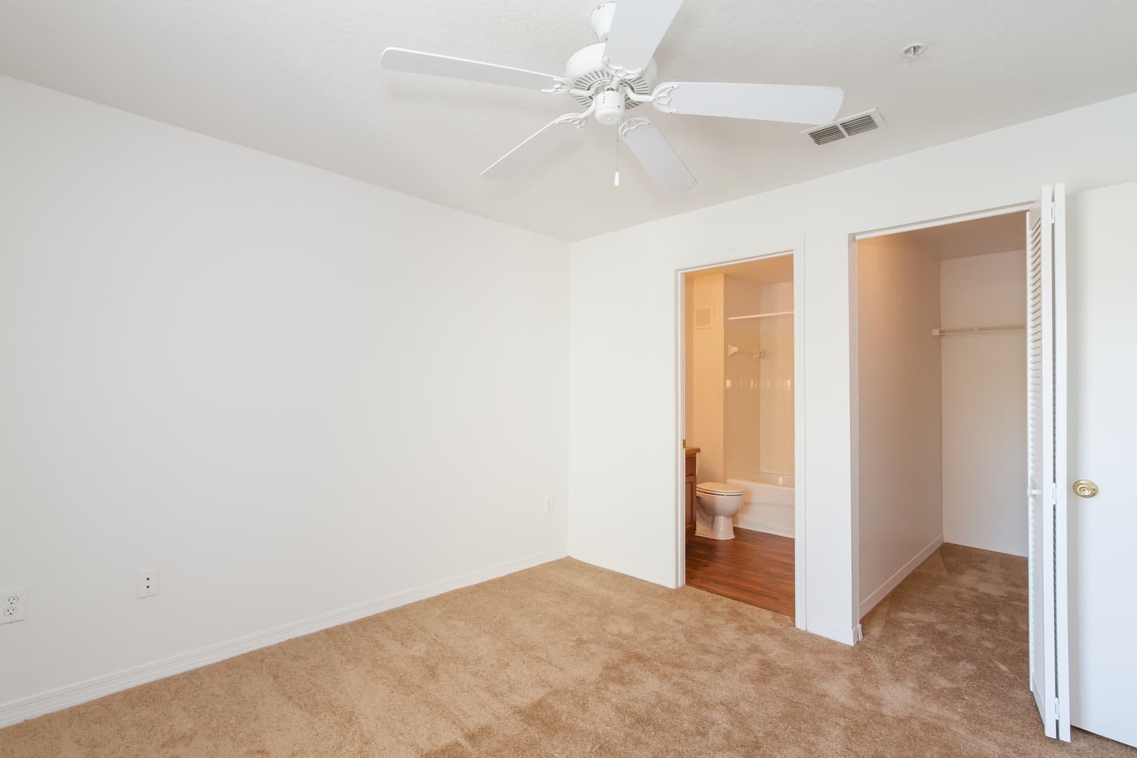 Plant City Apartment: 1001 Fairwinds Circle