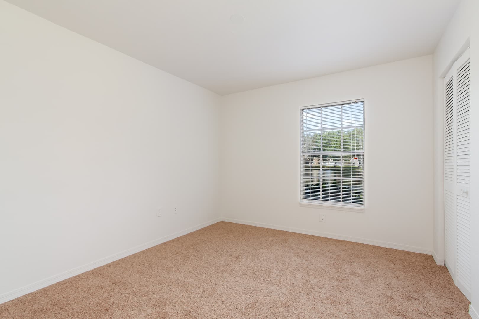 Plant City Apartment: 1001 Fairwinds Circle