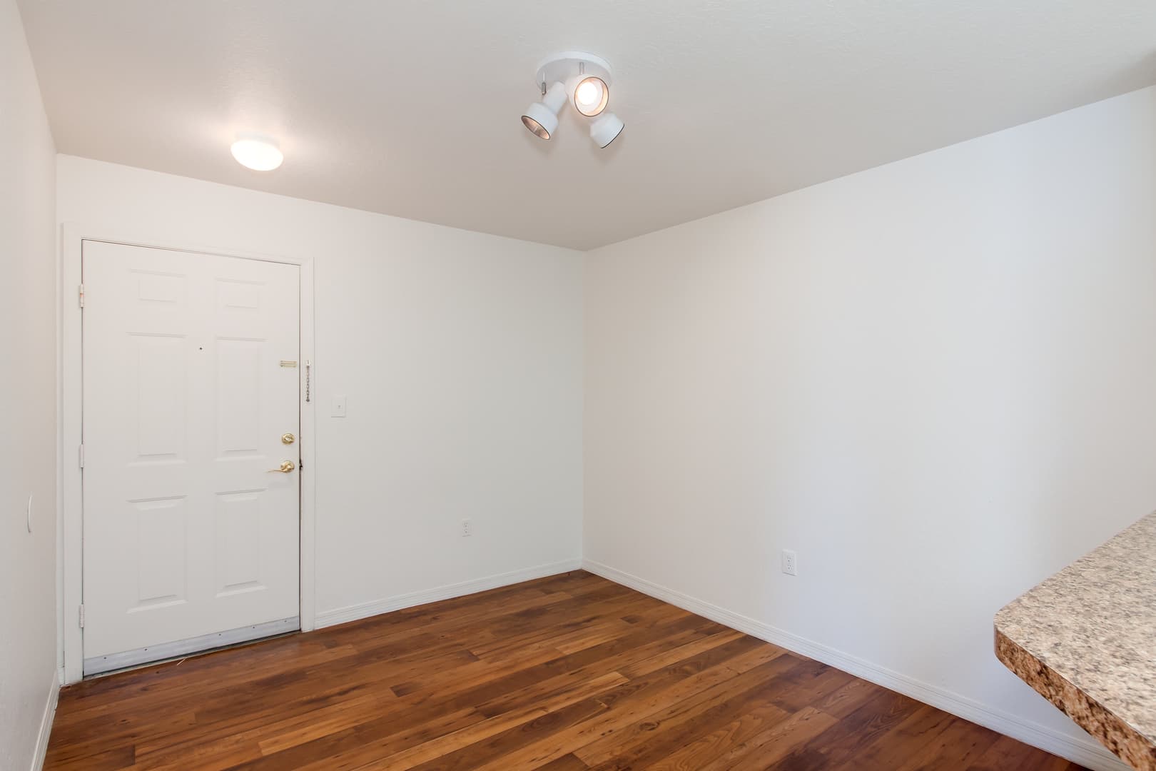 Plant City Apartment: 1001 Fairwinds Circle