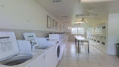 Bradenton Apartment: 1591 19th Street Ct E