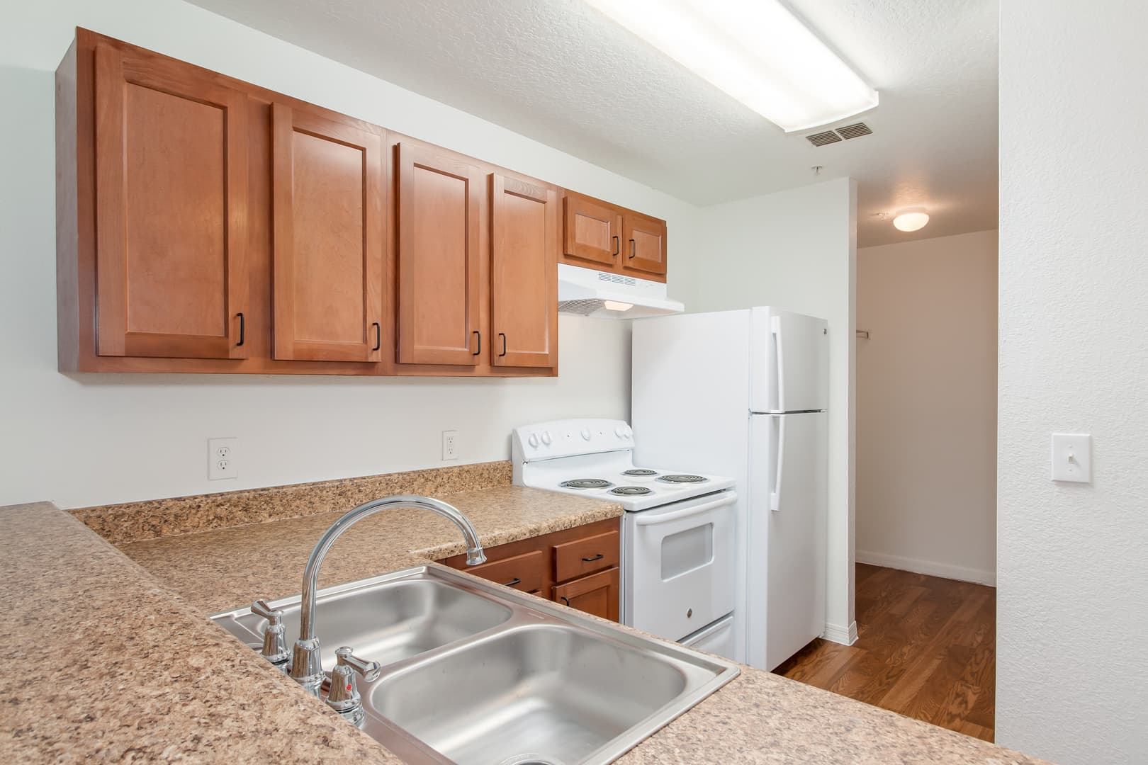 Plant City Apartment: 1001 Fairwinds Circle